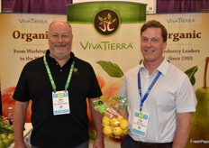 Matt Roberts and Tryg McInerny with Viva Tierra Organic show organic lemons from Argentina, a new program for the company.