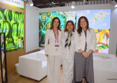 Agzulasa are banana growers and exporters from Ecuador, with the company leaders Ing. Marianella and her moter Karina Ubilla and sister Jesus Mendoza.