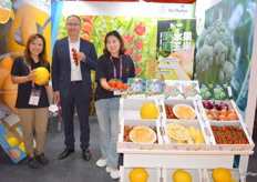 Bayer Vegetable Seeds Juliana Xu, Nico van Vliet and Difan Jiao.