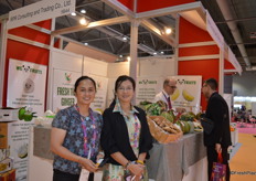 Sarinya Thiablkhachiy and Natnap Atsawathaweebui at PRN Consulting and Trading. Exporters of fresh ginger, coconut, pomelo, durian and more tropical fruit and vegetables.  