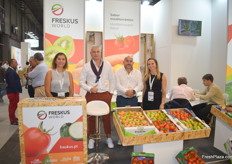 The team of Freskus world! They export pears, kiwis, sweet potatoes and tomatoes from Portugal to Spain, Italy and France.