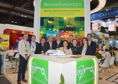 The LCL and Broom Logistics teams.