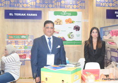 Amgad Nessem (left), export manager at El Teriak Farms. The company exports citrus fruit and other fruits mainly to Europe. Nessem provided an indepth analysis of the previous season, marked by the red sea crisis, in the last edition of the Primeur-FreshPlaza magazine.