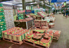 Last of the citrus in a season generally short on most categories, especially oranges. The apples on display come from Controlled Atmosphere rooms where they were kept since the end of the domestic apple season around eight months ago.