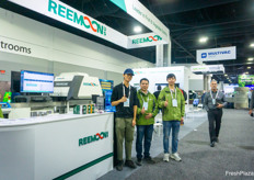 The Reemoon team had a good location at the beginning of the show and showed their sorting solutions