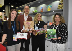 Alyssa Muraski, Matt Alexander, Breanne Steadman, and Marsha Pozza with Volm Companies show different types of packaging: paper pillow packs, PCR Film and a fully recyclable pouch (HiC2 & MDO film).