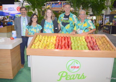 The USA Pears team offered samples of the latest varieties.