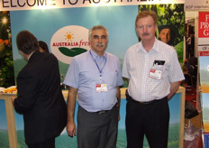 Gary Esterman of Benny's Exports with Maxwell Summers of the of the Australian Horticultural Exporters Association