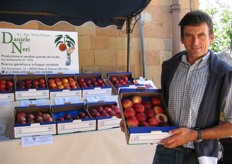 Daniele Neri is owner of a fruit tree nursery which is specialized in selecting new varieties of peaches and nectarines.