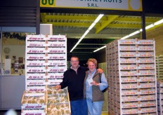 Lucio Plafoni (on the left) by stand 80 (National Fruits).