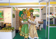 The beautifull ladies from Brazill handing out fruit.