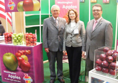 Dave Carlson, Irina Koziy and George Smith of Washington Apples