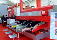 Stand AWETA SISTEMI S.p.A. Category: Fruit - wrapping and pricing machines, Industrial cleaning machines, Processing systems for fruit and vegetables.