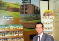 Lorenzo Bonezzi of CERRETO s.r.l. The product range includes herbs, spices, legumes and grains, minestrone and preparations for restaurants all based solely on vegetables.