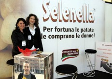 "The "guardian angels", Lucia and Valentina, of the stand SELENELLA (well-known brand of Consorzio delle Buone Idee)."