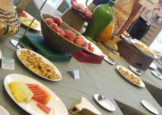 The food during the networkbreak sponored by Washington Apple.
