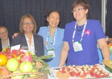 Vanna Strinko (President CEO), Hui Lan Cheng de Marcano and Carole Curlverhouse. Representing Vanna's Tropical Fruits & Vegetables.