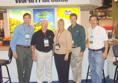 The DNE team with : Gregory Nelson (President;left) Tom, Barbara, Mark Hanks en Gose. DNE is the largest independently owned citrus marketer in the world; also the second largest citrus marketer in the U.S.