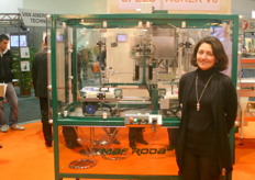 "Maf Roda's machine on the background: "Sprint Bagger" has already receive the 1st prize of innovation at SIFEL Agen 2009 taking place the 10 to 12 Febuary 2009 in France."