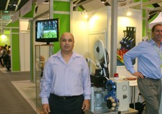 Yaacov Bitton of Hadran promotes his labeling systems