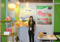 Catherine Jiang promoting the products of Yantai Quanyuan Food