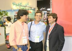 Andre' Schenk of Dovex (in the middle) at Asia Fruit Logistica