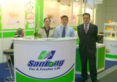 Mr. Mike Su of Sanlong on the right with his colleagues.