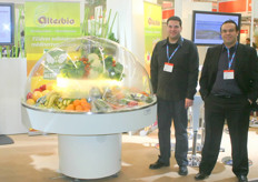 Mr. Eichner and Mr. Aïdh of Alterbio presents all the organic products