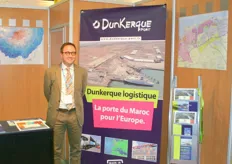 Luc van Holzaet promoting the port of Dunkirk.