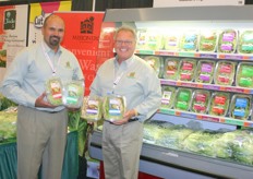 Misionero has 4 varieties of Garden Cuts Salad Kits: Butter Wedge, Iceberg Wedge, Cosmopolitan, Romaine Caesar. Danny Canales and Phillip Moreland show the 4 kits.