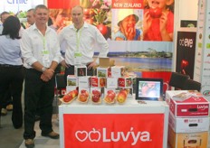 Brendon and David promote Heartland Fresh Fruit. They grow, pick and market New Zealand apple brands like: Luvya, Eve, Ambrosia and Divine. The Eve brand received a lot of good response from consumers in New Zealand. The fresh produce department in supermarkets in New Zealand are 1/3 apples.