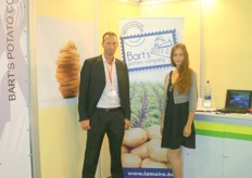 Jurgen Duthoo with his colleague promotes the Belgian potatoes