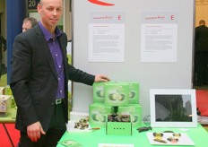 James Boyd presents this year's winner of the Fruit Logistica Innovation Award - The Limeburst Fingerlimes.