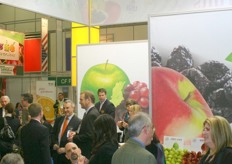 Happy Hour at the stand of USA Fruits