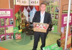 Julian Tabbi from Simó Natur promotes the Exos brand. The company imports mainly mangoes and avocados from Morocco and export into Europe.