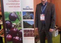 Wim Webers from Globachem promote platina, a product that lower cherry split by 20%. www.globachem.com