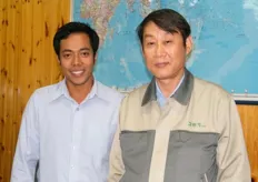 Mr.Bunpop Jantaro of NSF International with GreenPeace's general manager, Mr.Eom Se-Chan