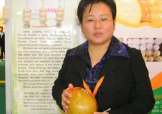 Ms.Sunny Li, General Manager of Lingfeng Fruit & Veg- China