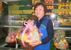 selected premium fruits prepared as a gift, also a common gift given to hospitalized people