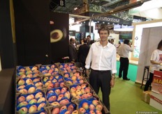 Fernando of Trops, who are currently in the middle of the mango season. Avocados from Trops will be marketed soon.