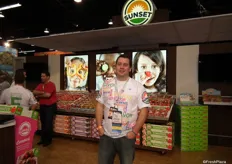 Chris Veillon from Sunset Mastronardi, showing a new Sunset logo with the focus on Flavor. www.sunsetproduce.com