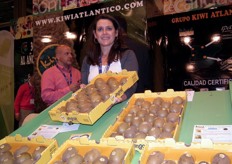 Trays of yellow kiwifruit Jingold, a trademark owned by the Italian Consortium Kiwigold