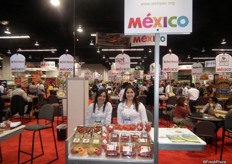 Susana Figueroa and Andromeda Castillo from Amphac, promoting Mexican vegetables.