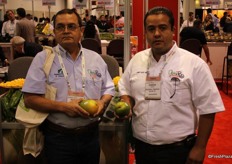 Damian Valdez Hernández, of Higueral Produce (right).