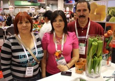 Guadalupe Meza, Denisse Jiménez and José Jiménez, of Molina Produce.