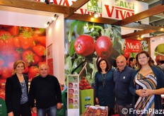 Group photo at booth Salvi. From left to right: Silvia Salvi, Carlo Guerra, Claudia Rizzati, Michele Giori and Patrizia Gallani.