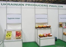 showcasing some of Ukraine´s fresh fruits for export