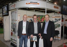 "Verschillende Nederlandse bedrijven en merken op één stand. Lars Heuvelmans (Dofra Foodtec), Hans Smit (Allround Vegetable Processing) en Arno Klijbroek (ATM). "Alleen is het bijna niet mogelijk om in Oekraïne te opereren, daarom werken we samen met verschillende bedrijven om een breed en compleet aanbod te presenteren."