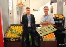 Sylvain Fabre and Nicolas Raynaud from ArcoFruits promoting the two brands Fanny and Nat&Sens