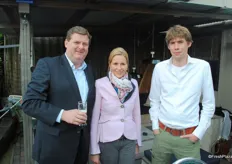 Robert Zerres together with his wife and Daan van Dalfsen